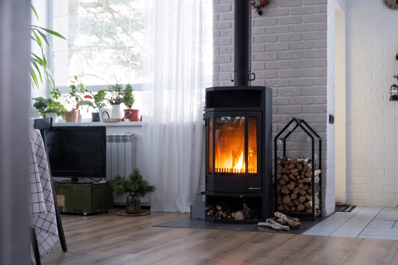 Comment choisir le poêle à bois idéal pour votre intérieur ?