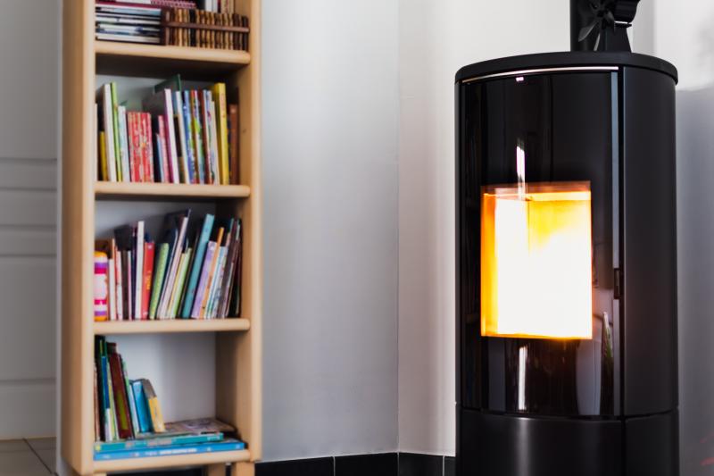 Poêle à granulés, économies et confort thermique pour votre maison